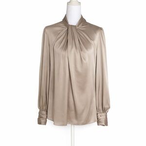 NWT White House Black Market Satin Blouse in Beige. Size 4.